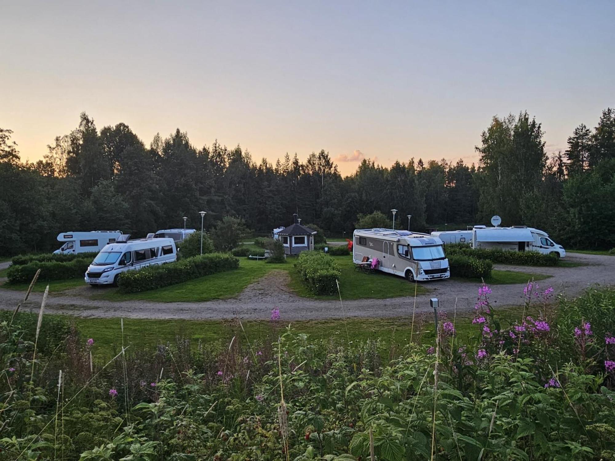 Hotel Haennilaensalmi Camping à Viitasaari Extérieur photo